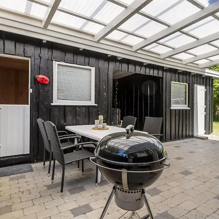 Rustam - 600m From The Sea In Lolland- Falster And Mon By Interhome 펜션 *